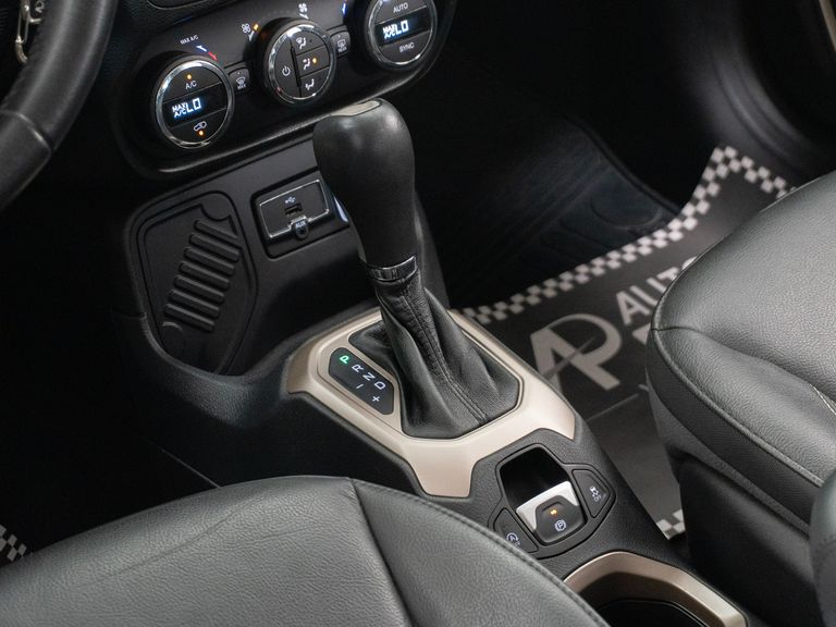 Jeep Renegade Longitude 1.8 4x2 Flex 16V Aut.