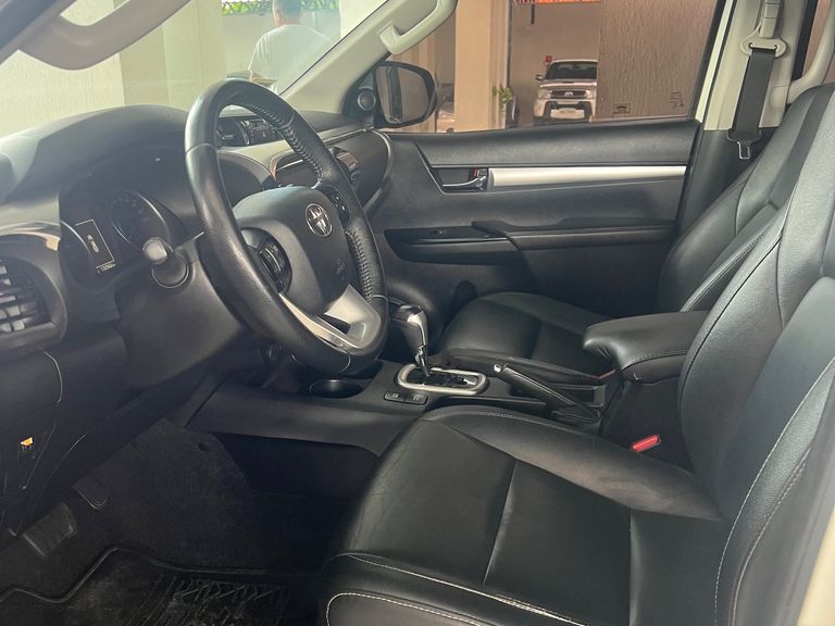 Toyota Hilux CD SRV 4x4 2.8 TDI Diesel Aut.