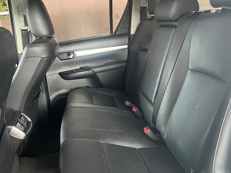 Toyota Hilux CD SRV 4x4 2.8 TDI Diesel Aut.