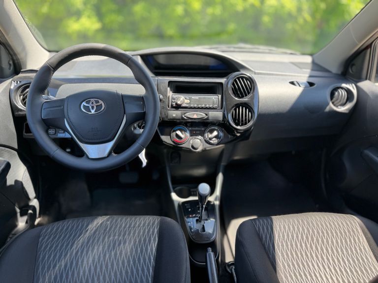 Toyota ETIOS X Sedan 1.5 Flex 16V 4p Aut.