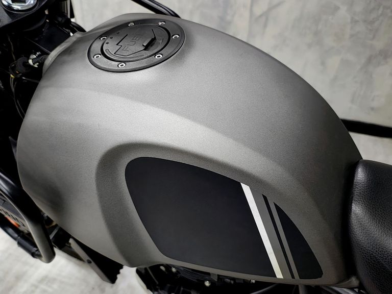 Royal Enfield Himalayan 411 EFI