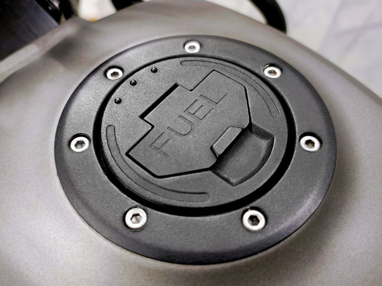 Royal Enfield Himalayan 411 EFI