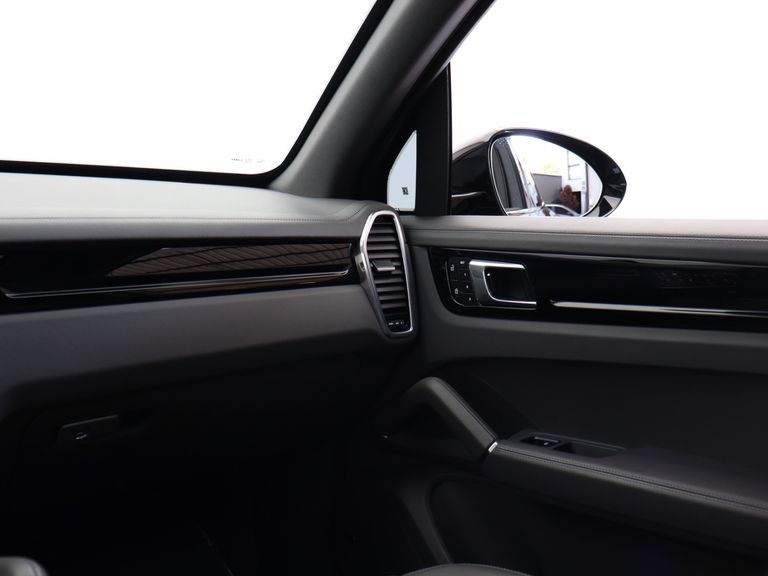 Porsche Cayenne E-Hybrid 3.0 V6 462cv