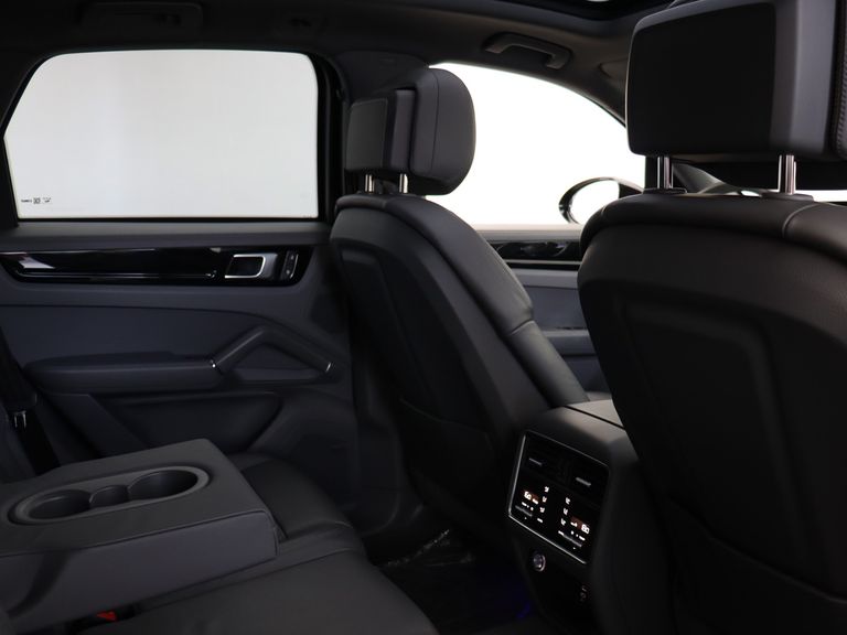 Porsche Cayenne E-Hybrid 3.0 V6 462cv