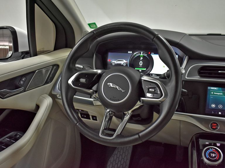Jaguar I-Pace SE EV400 AWD Aut. (Elétrico)