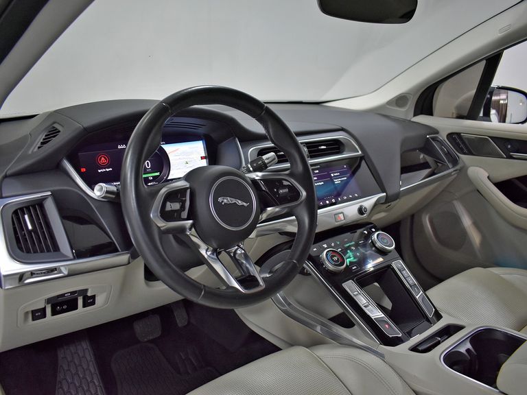 Jaguar I-Pace SE EV400 AWD Aut. (Elétrico)