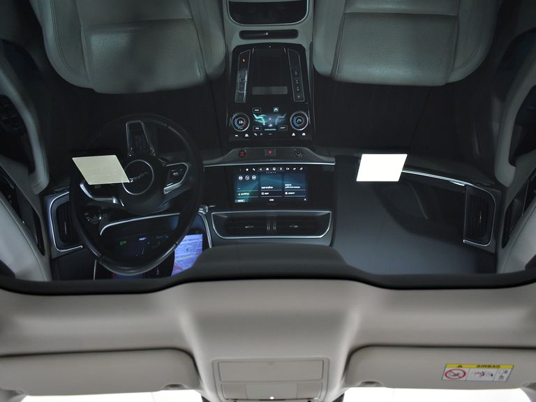Jaguar I-Pace SE EV400 AWD Aut. (Elétrico)