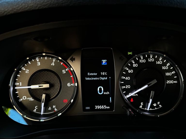 Toyota Hilux CD SRX 4x4 2.8 TDI 16V Diesel Aut.