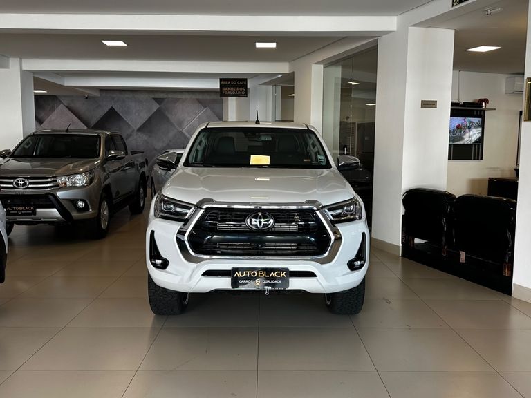 Toyota Hilux CD SRX 4x4 2.8 TDI 16V Diesel Aut.