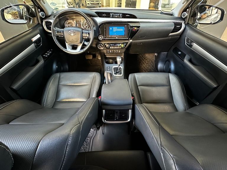 Toyota Hilux CD SRX 4x4 2.8 TDI 16V Diesel Aut.