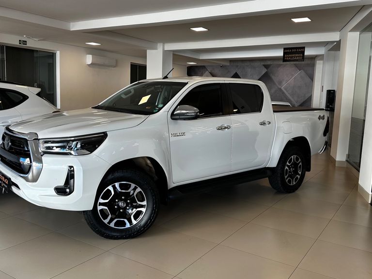 Toyota Hilux CD SRX 4x4 2.8 TDI 16V Diesel Aut.