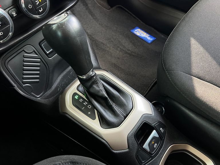 Jeep Renegade Longitude 1.8 4x2 Flex 16V Aut.