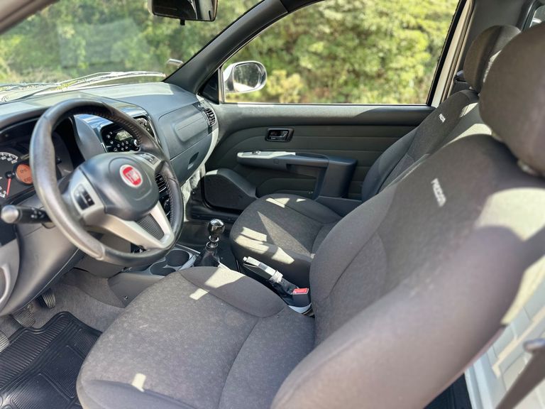 Fiat Strada Freedom 1.4 Flex 8V CS