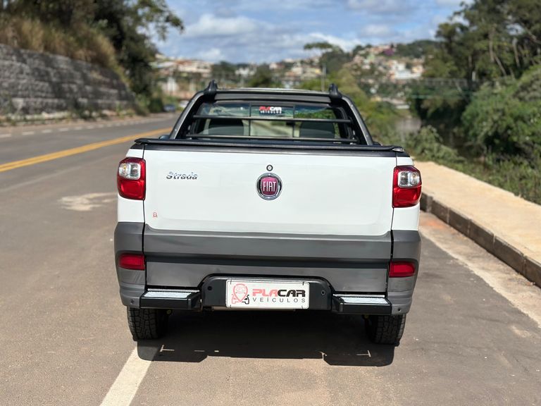 Fiat Strada Freedom 1.4 Flex 8V CS