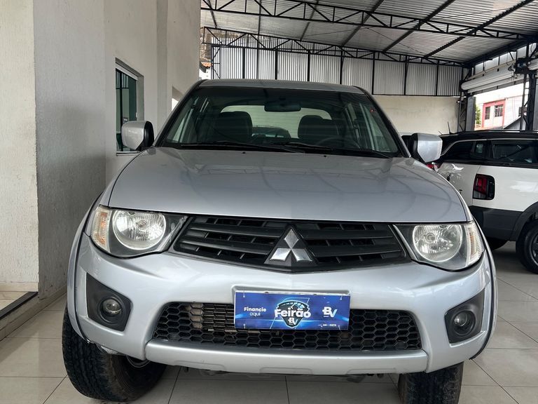 Mitsubishi L200 Triton GL 3.2 CD TB Int. Dies. Mec.