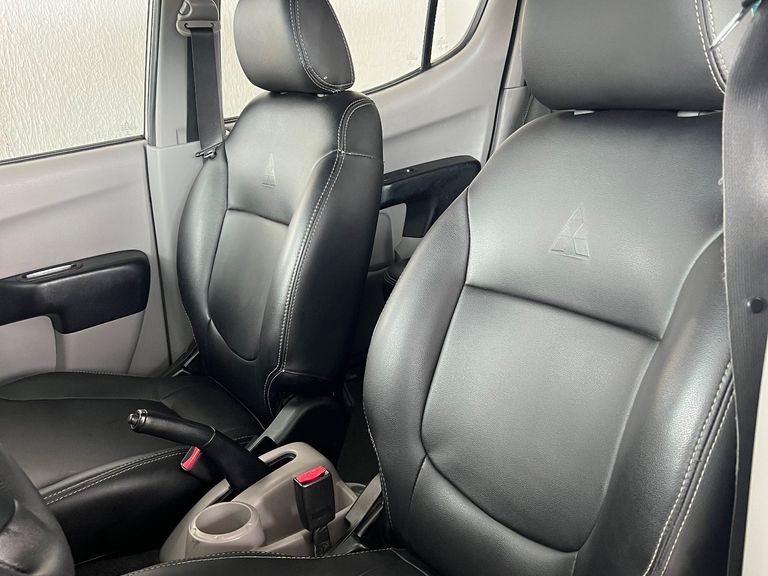 Mitsubishi L200 Triton GL 3.2 CD TB Int. Dies. Mec.