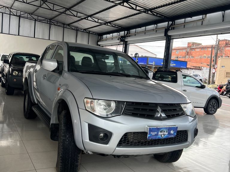 Mitsubishi L200 Triton GL 3.2 CD TB Int. Dies. Mec.