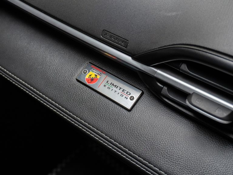 Fiat Fastback Limited Ed.1.3 270 T.Flex Aut.