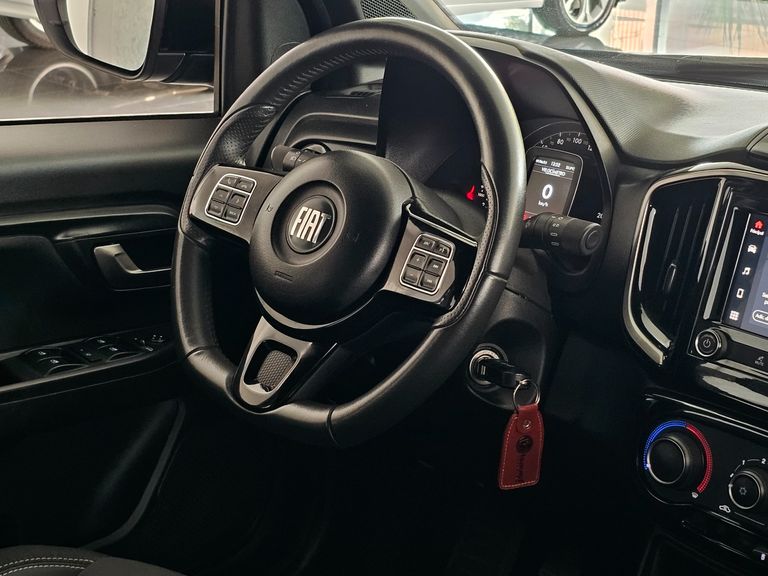 Fiat Strada Volcano 1.3 Flex 8V CD