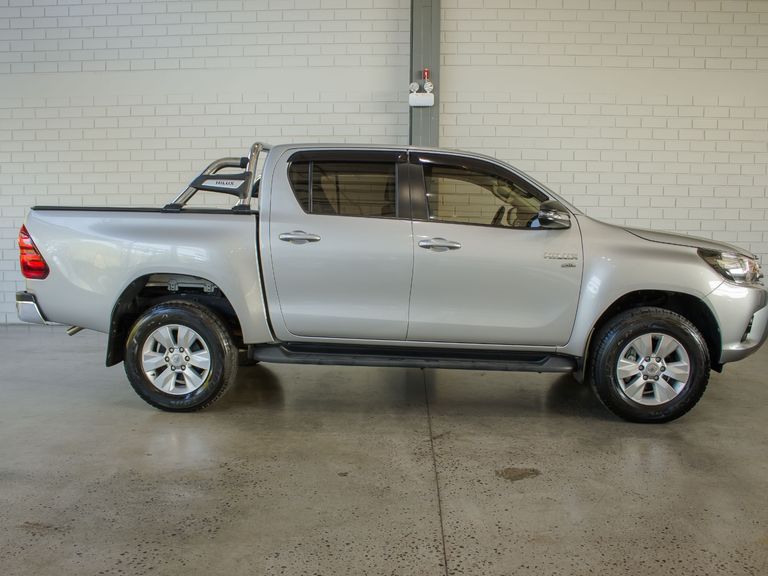 Toyota Hilux CD SR 4x2 2.7 16V/2.7 Flex Mec.