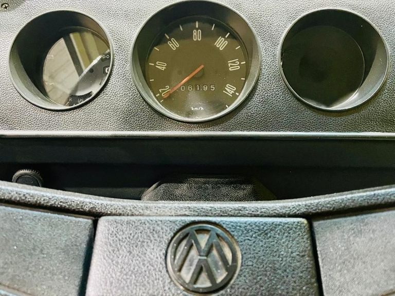 VolksWagen Kombi Standard/ Luxo/ Série Prata