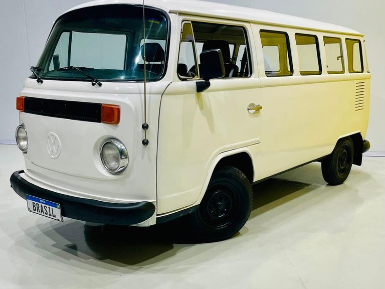 VolksWagen Kombi Standard/ Luxo/ Série Prata