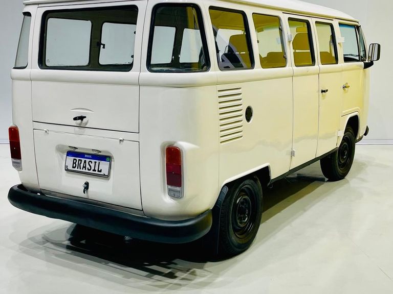 VolksWagen Kombi Standard/ Luxo/ Série Prata
