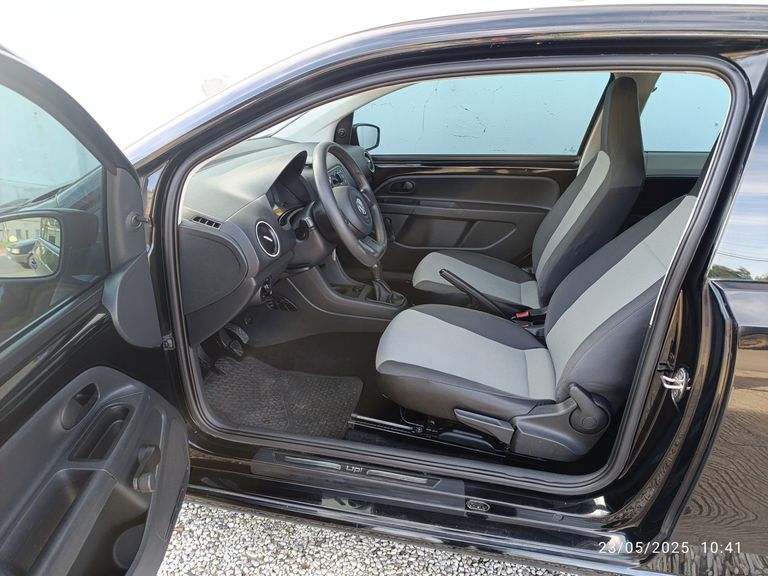 VolksWagen up! take 1.0 T. Flex 12V 3p