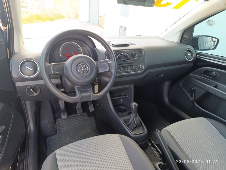 VolksWagen up! take 1.0 T. Flex 12V 3p
