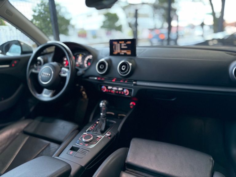 Audi A3 Sed.1.8/1.8 Ambit.16V TB FSI S-tronic