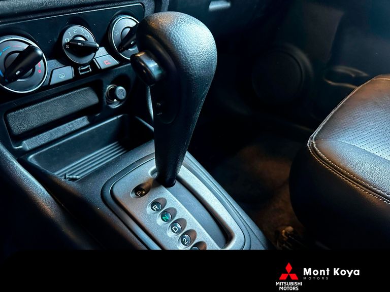 Mitsubishi Pajero TR4 2.0/ 2.0 Flex 16V 4x4 Aut.