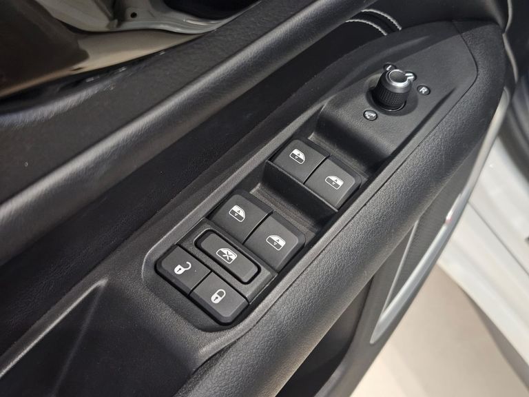 Jeep  SERIE S 270TF