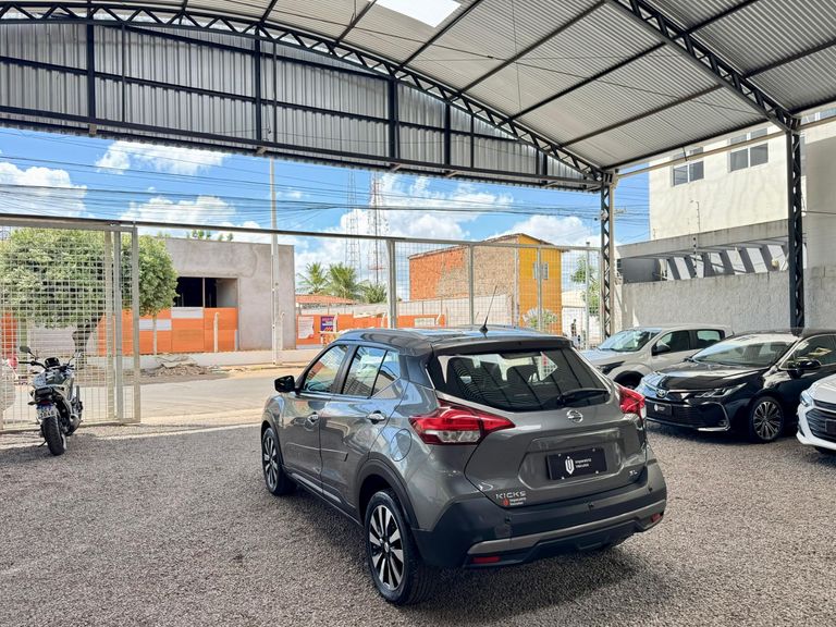 Nissan KICKS SL 1.6 16V FlexStar 5p Aut.