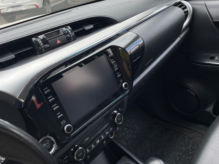Toyota Hilux CD SRV 4x4 2.8 TDI Diesel Aut.