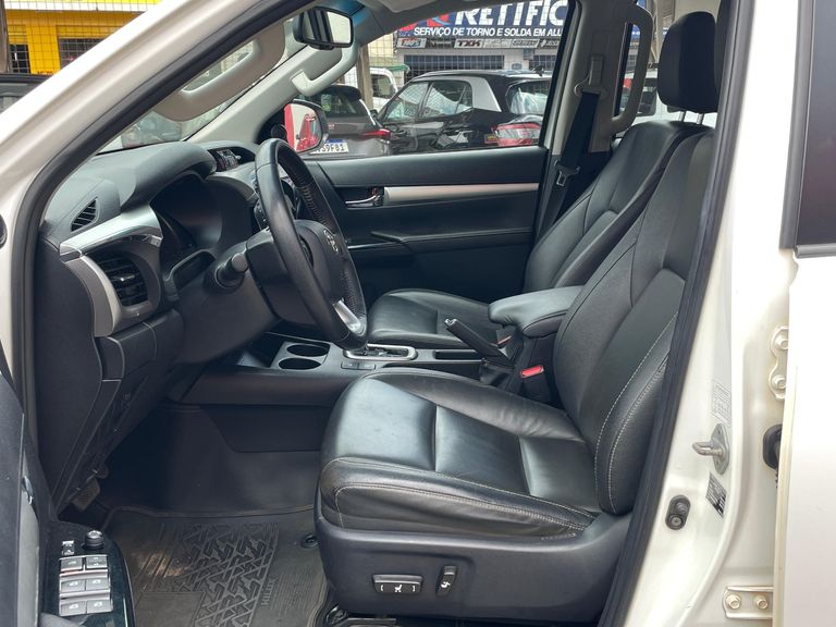 Toyota Hilux CD SRV 4x4 2.8 TDI Diesel Aut.