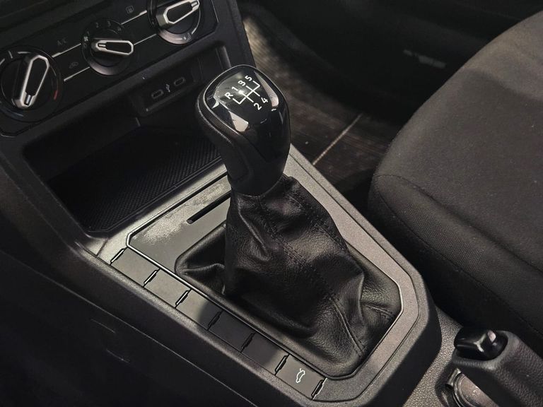 VolksWagen  TRACK MA
