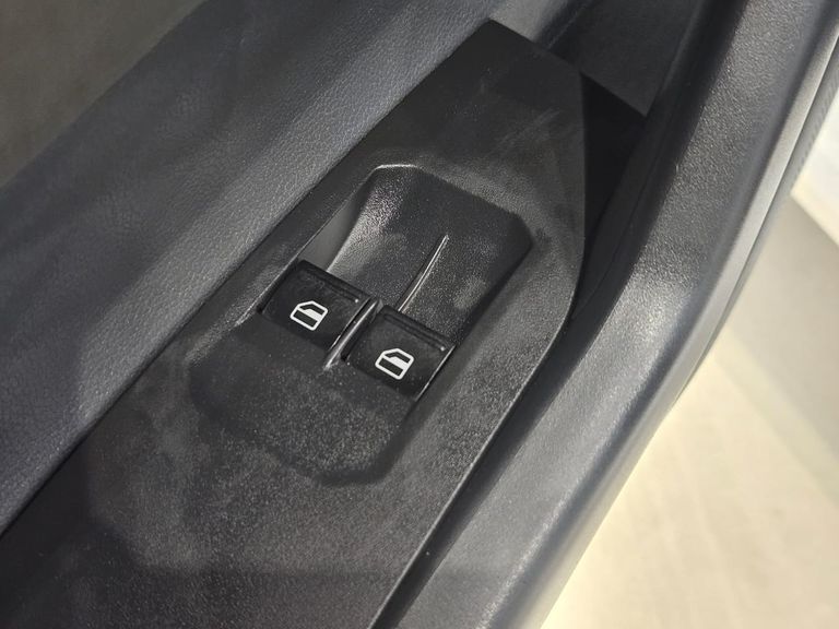 VolksWagen  TRACK MA