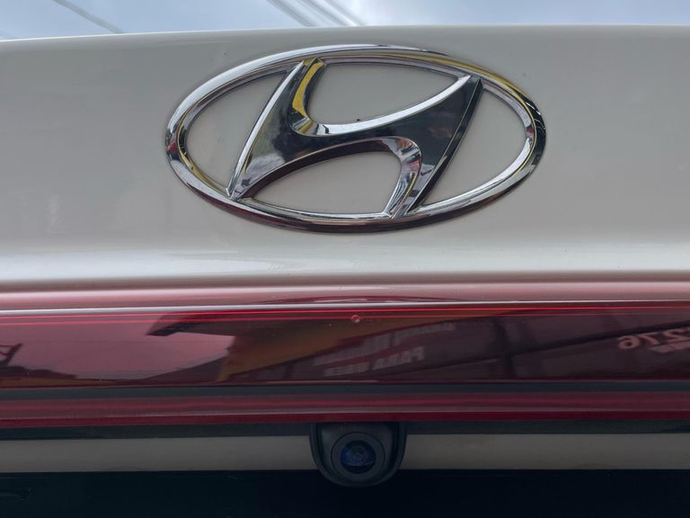 Hyundai HB20S Comfort Plus 1.0 Flex 12V Mec.