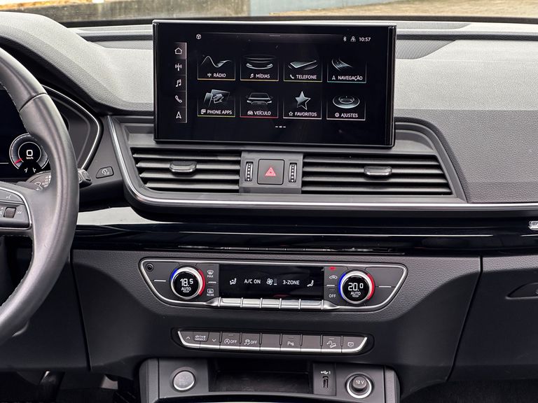Audi Q5 S-Line Black 2.0 TFSI Quat. S-Tronic