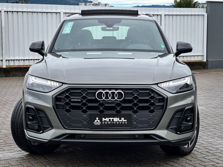 Audi Q5 S-Line Black 2.0 TFSI Quat. S-Tronic