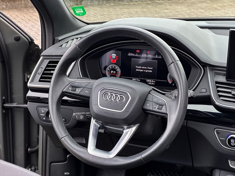 Audi Q5 S-Line Black 2.0 TFSI Quat. S-Tronic