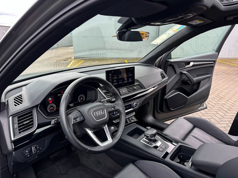 Audi Q5 S-Line Black 2.0 TFSI Quat. S-Tronic
