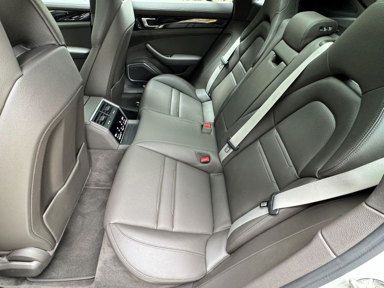 Porsche Panamera 4 E-Hybrid Sport Tur. 2.9 462cv
