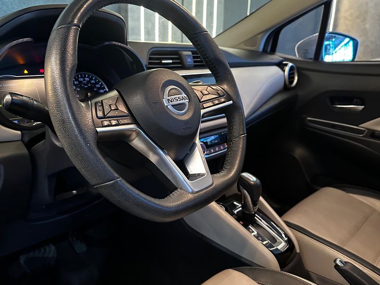 Nissan VERSA Exclusive 1.6 16V Flex Aut.