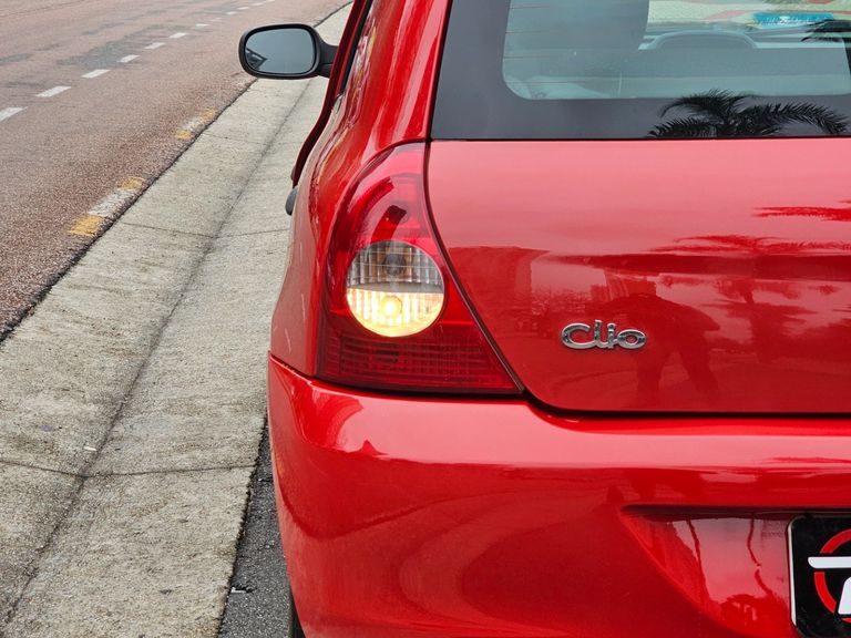 Renault Clio Hi-Flex 1.0 16V 5p
