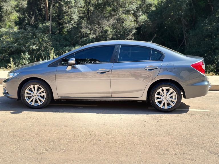 Honda Civic Sedan LXR 2.0 Flexone 16V Aut. 4p