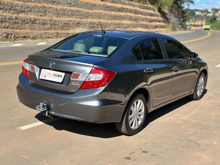 Honda Civic Sedan LXR 2.0 Flexone 16V Aut. 4p