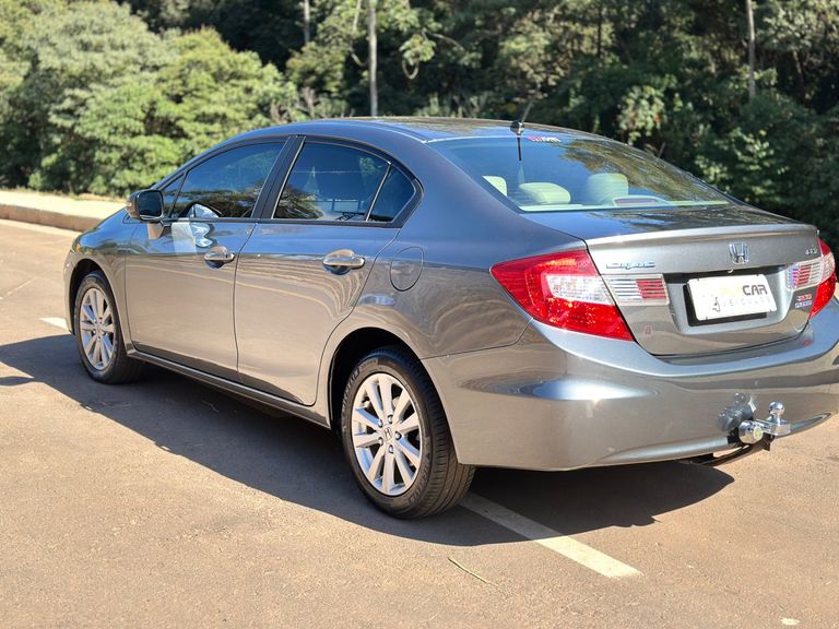 Honda Civic Sedan LXR 2.0 Flexone 16V Aut. 4p