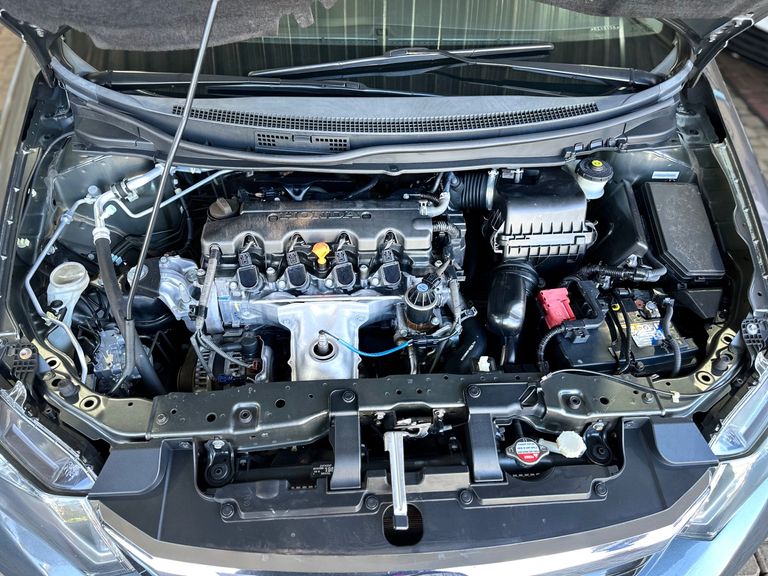 Honda Civic Sedan LXR 2.0 Flexone 16V Aut. 4p