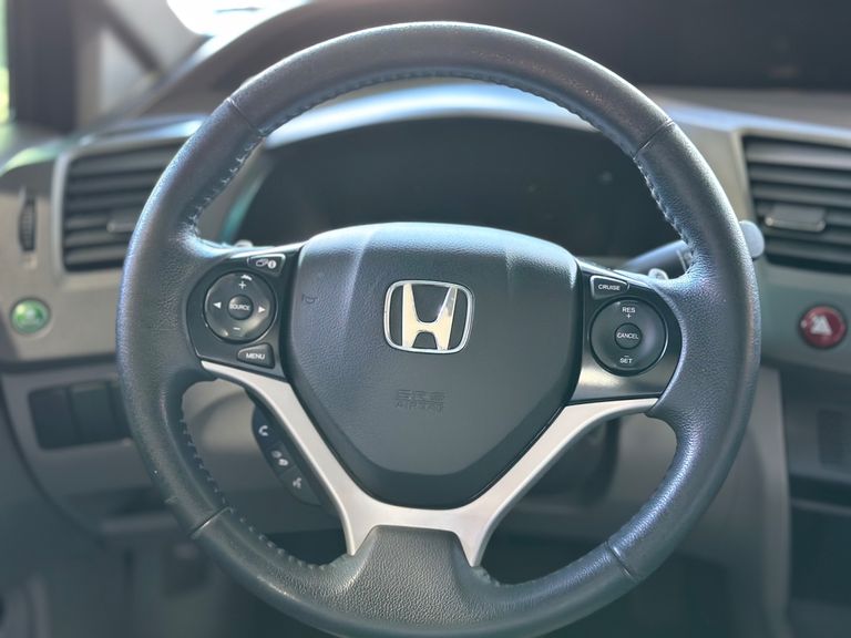 Honda Civic Sedan LXR 2.0 Flexone 16V Aut. 4p